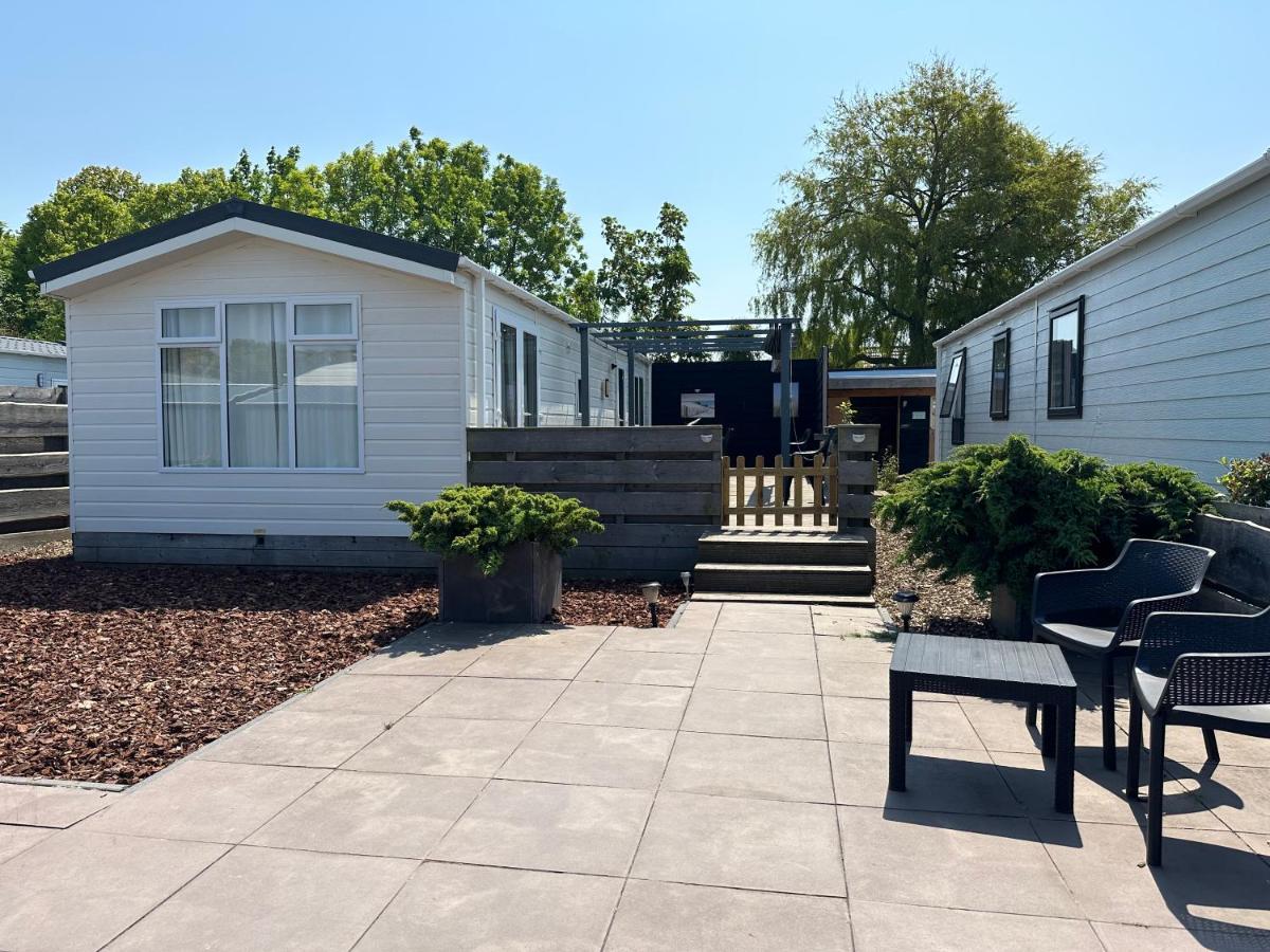 Chalet 3A Op Recreatiepark De Wielen Sint Maarten Exterior foto